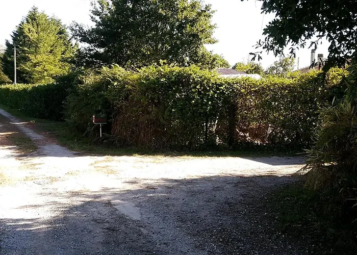 Camping L'ermitage Au Sein D'un Jardin Forêt Près De L'océan