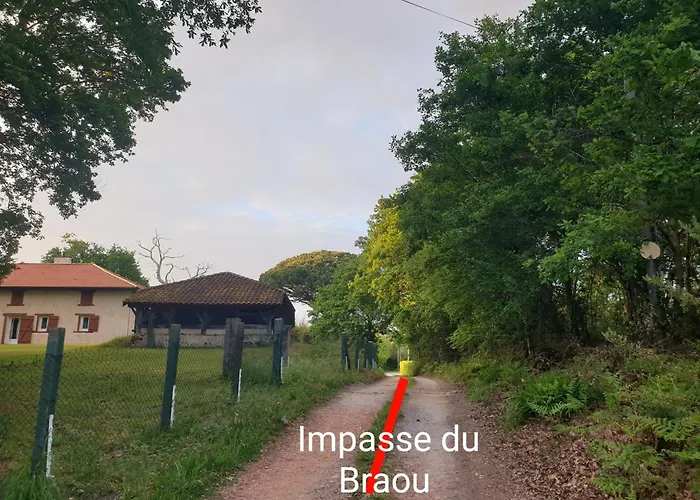 L'ermitage Au Sein D'un Jardin Forêt Près De L'océan